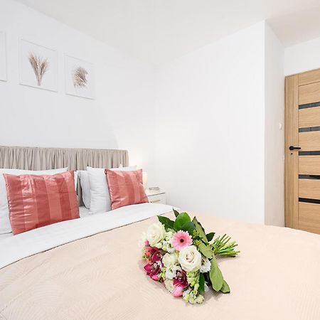 Lumina Apartment Opposite The Palace Of Culture And Science Varsavia Esterno foto